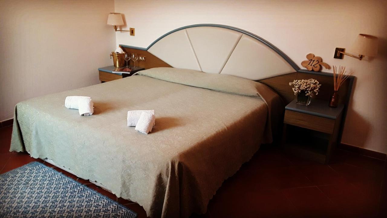 Hotel Pinocchio Arzachena Eksteriør billede